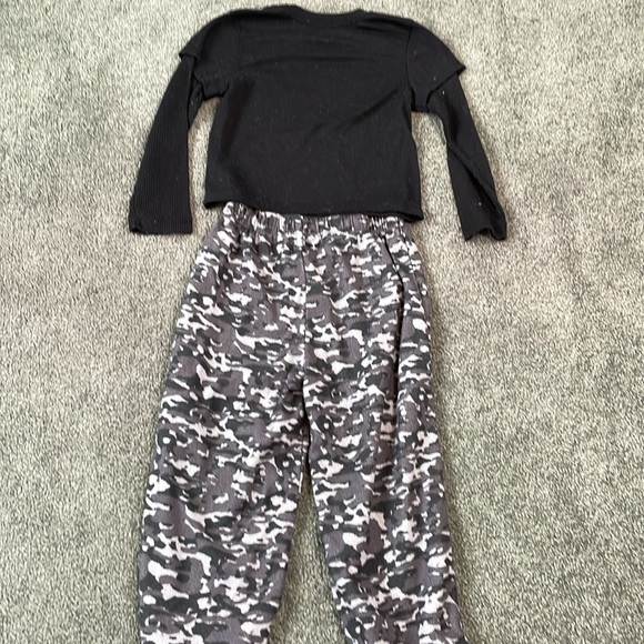 Boys 2/3T 2 Piece BATMAN Pajamas PJ Set - Picture 4 of 6